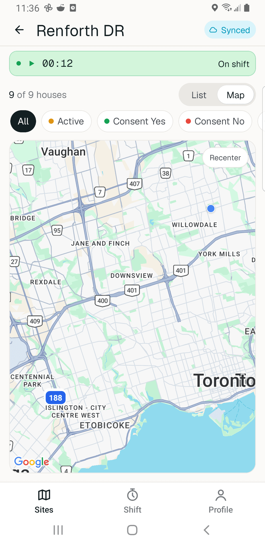 Door2Door mobile app showing a street's houses on a map of Toronto, with an active shift timer and status filters